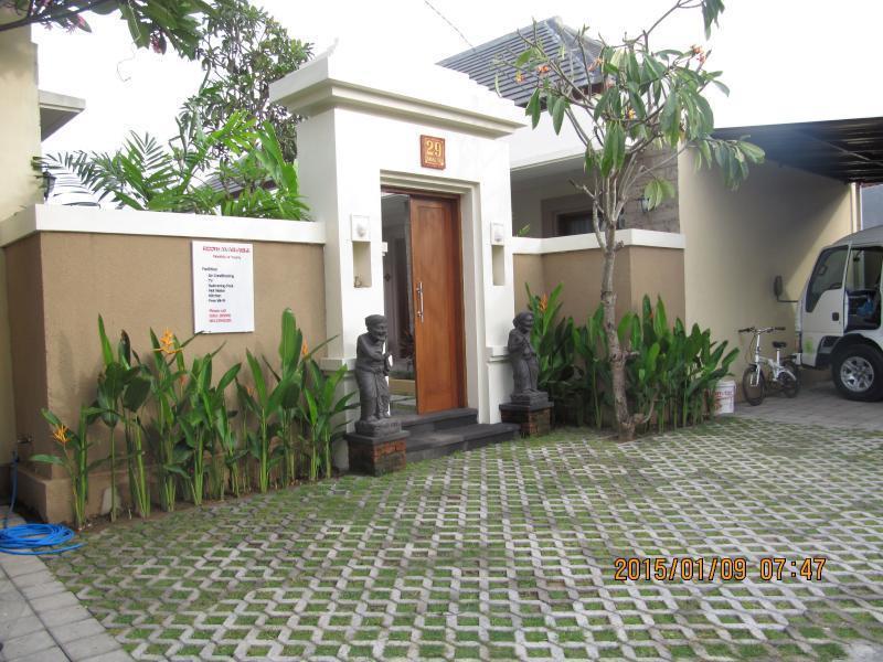 Ayu Love & Harmony Guest House Санур Экстерьер фото